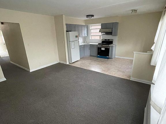 3rd image of 15429 19th Ave Floor 2