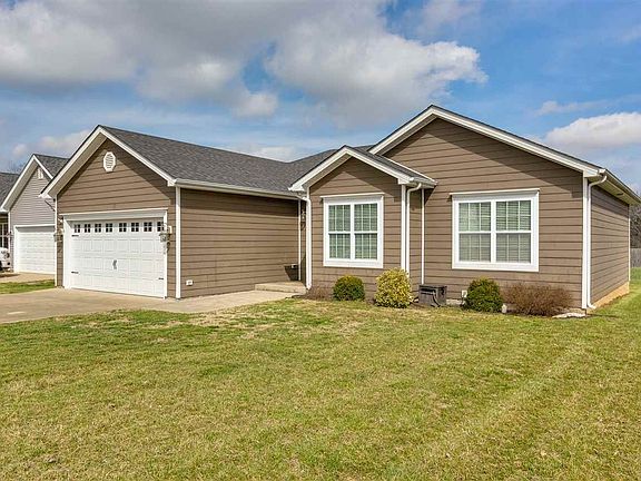 3rd image of 514 Sweet Birch Ct