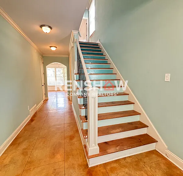 2043 Peabody Ave — Photo 4