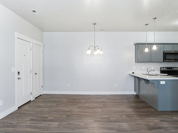 3rd image of 1836 W Terra Vista Ln