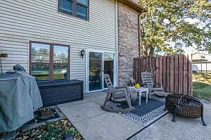 1992 N Waterfront Dr N #D — Photo 33