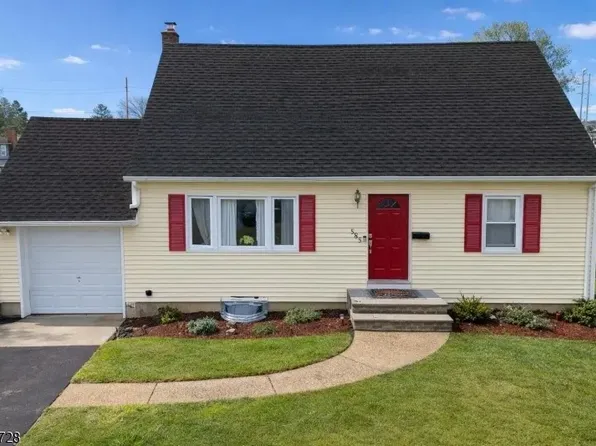 585 Mountainview Dr, North Plainfield, NJ 07063