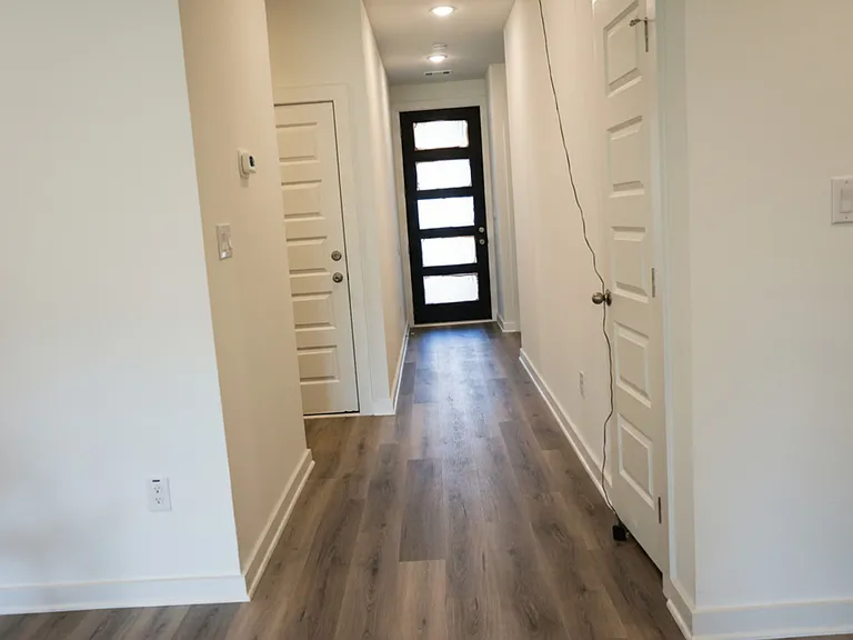 317 Whitestar Ln — Photo 10