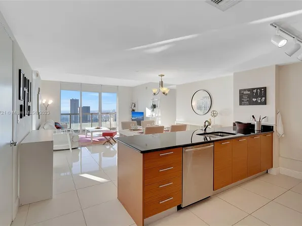 50 Biscayne Blvd #3801, Miami, FL 33131