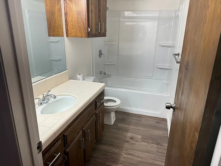 6812 Klamath Way — Photo 9