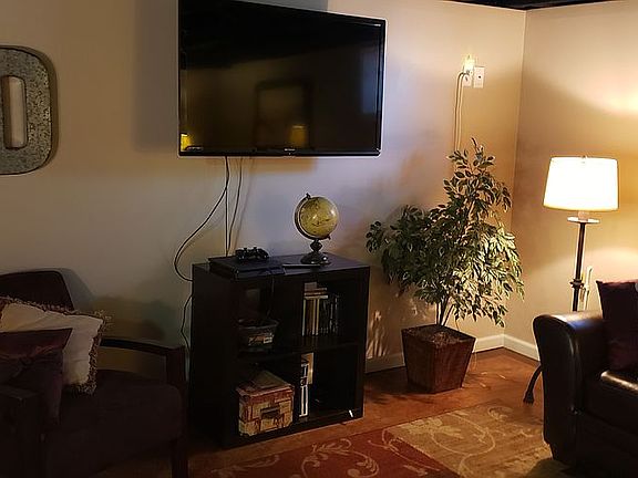 4th image of 740 Blueberry Hill Dr