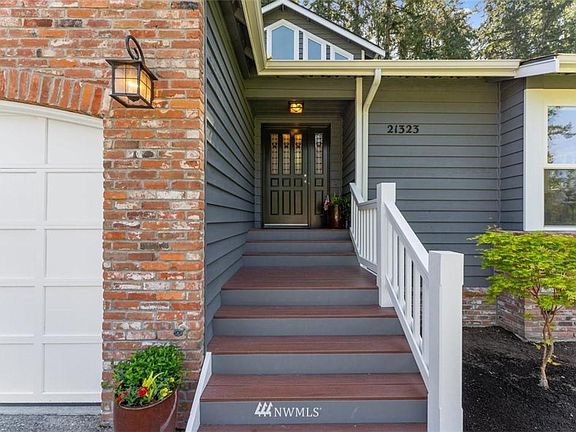 4th image of 21323 SE 20th St