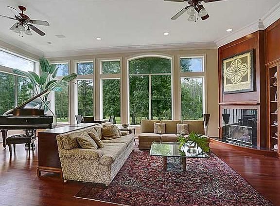 4th image of 1174 Yorktown Dr