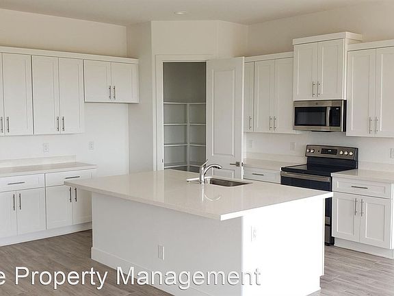 5th image of 35027 N 140th Way