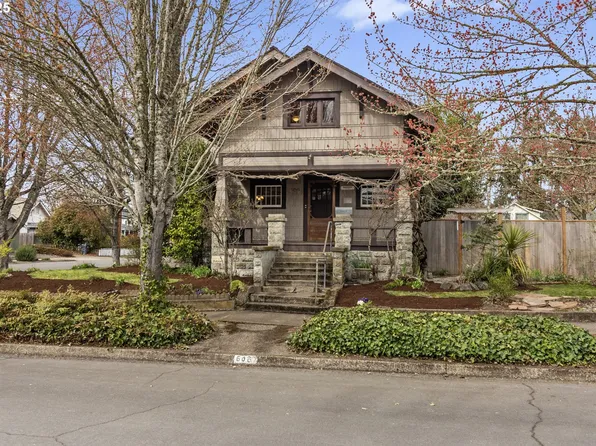 606 D St, Springfield, OR 97477