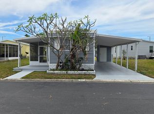 5200 24th St N #325, Petersburg, FL 33714