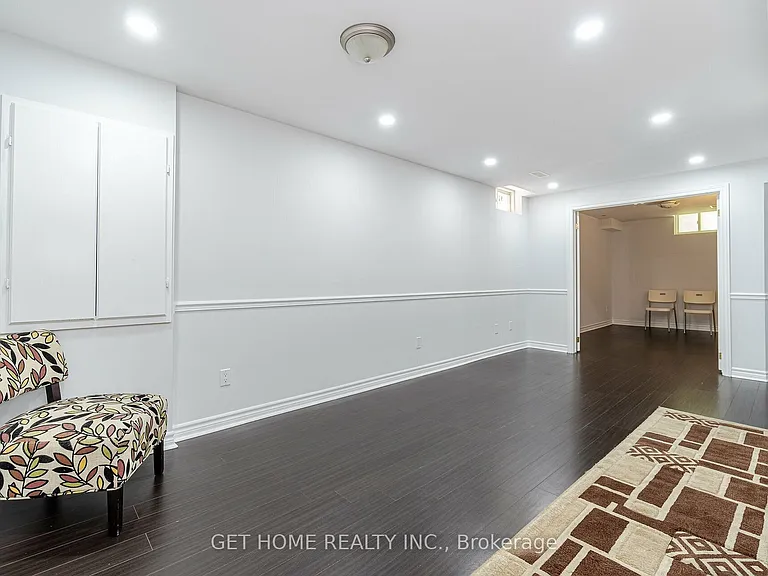 5955 Gant Cres E #BASEMENT — Photo 9