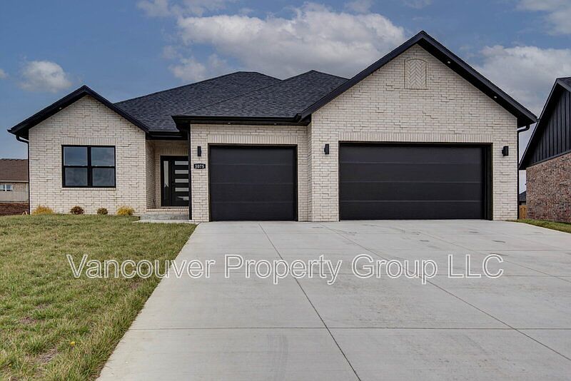 1st image of 5075 E Ferdinand Ct