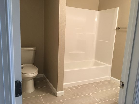 3rd image of 537 Bland Dr