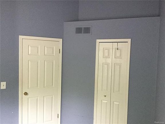 5th image of 7361 Birkshire