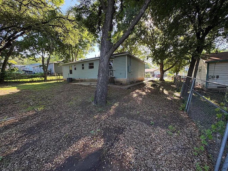 315 Ash St — Photo 20