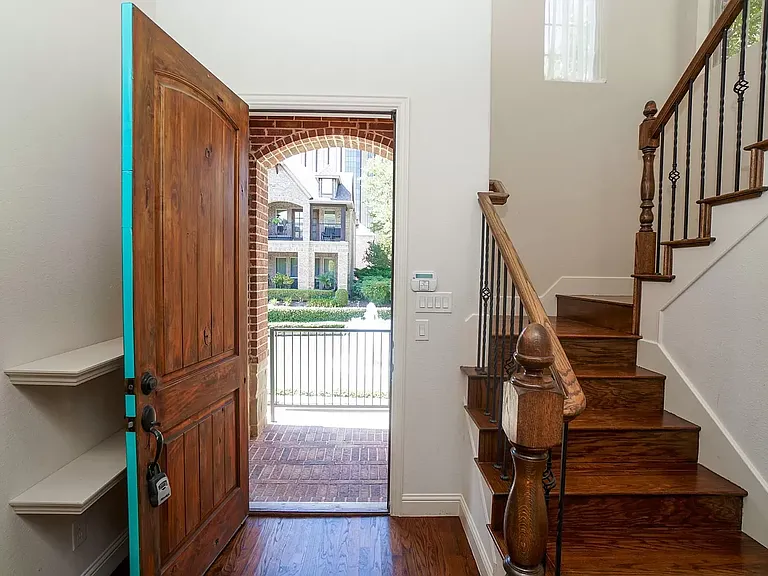 4034 Bishop Ln — Photo 11