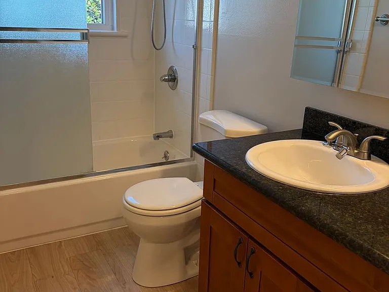 1616 Queen Charlotte Dr — Photo 4
