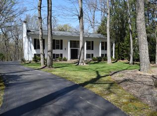 1180 Daleview Dr, Mc Lean, VA 22102