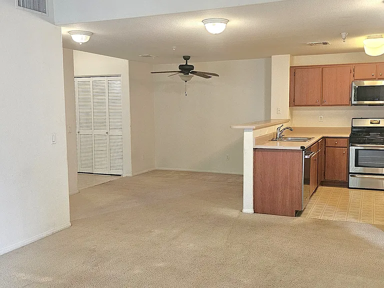 31359 Taylor Ln — Photo 8