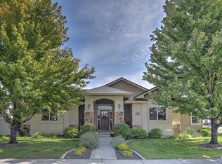 1686 N Ok Corral Way, Star, ID 83669