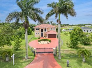 19520 SW 206th St, Miami, FL 33187