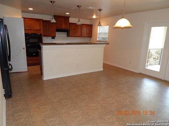 4th image of 1310 Pearl Fld