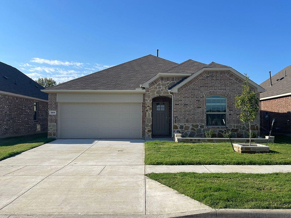1st image of 1204 Mimosa Ln
