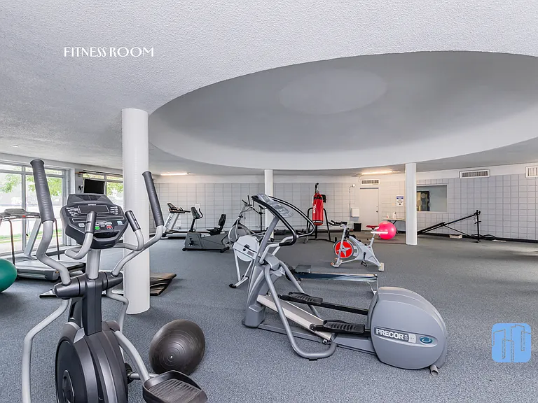8610 Jasper Ave NW — Photo 9