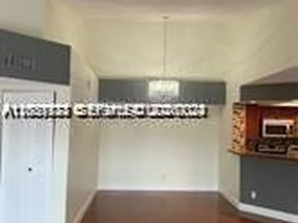 9100 W Atlantic Blvd APT 636, Pompano Beach, FL 33071