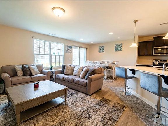 3rd image of 7619 Oliver Park Dr
