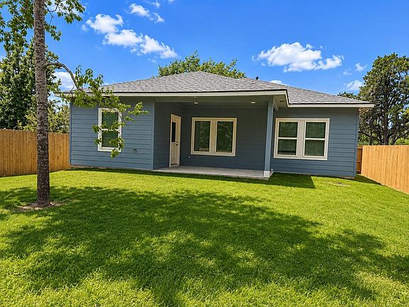 2nd image of 1740 23rd St Lot 3