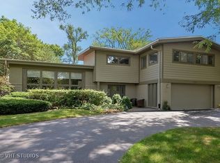 971 Forestway Dr, Glencoe, IL 60022