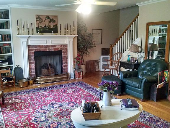 4th image of 108 Woodburn Hall Dr