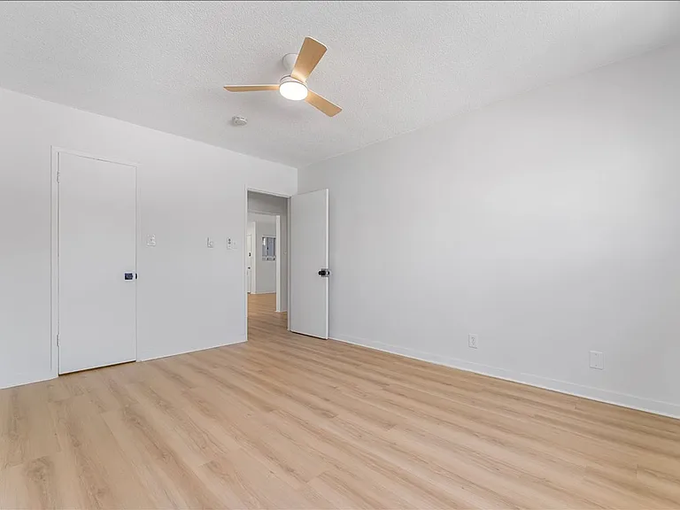 1626 Pine Ave #N — Photo 12
