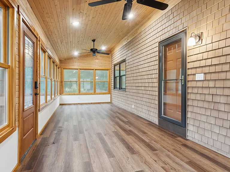 1728 Martin Rd — Photo 5
