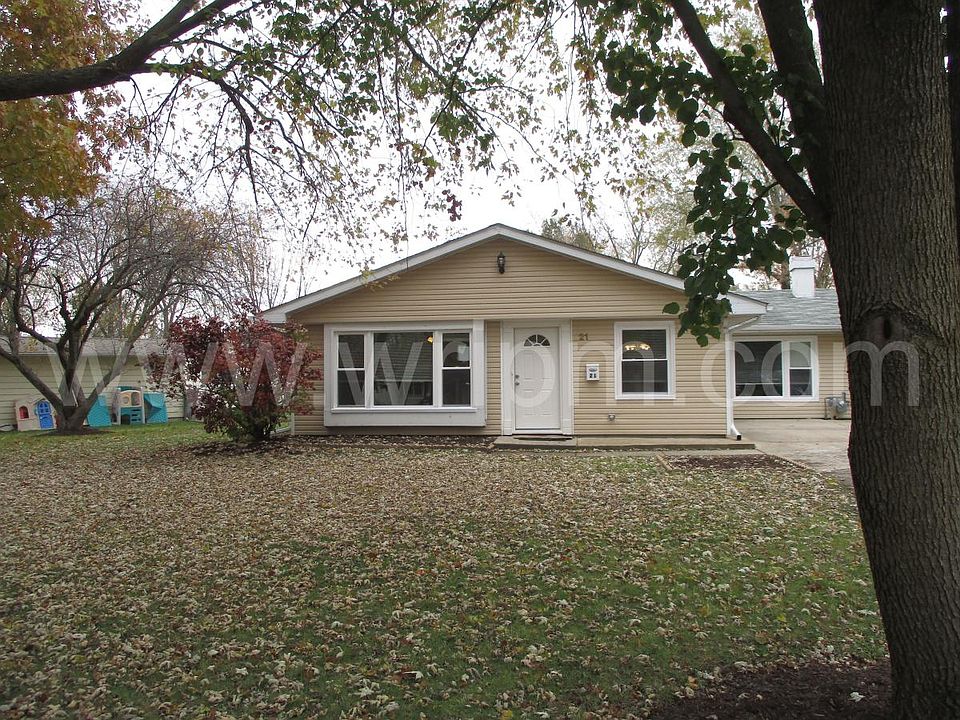 1st image of 21 Wyndham Dr