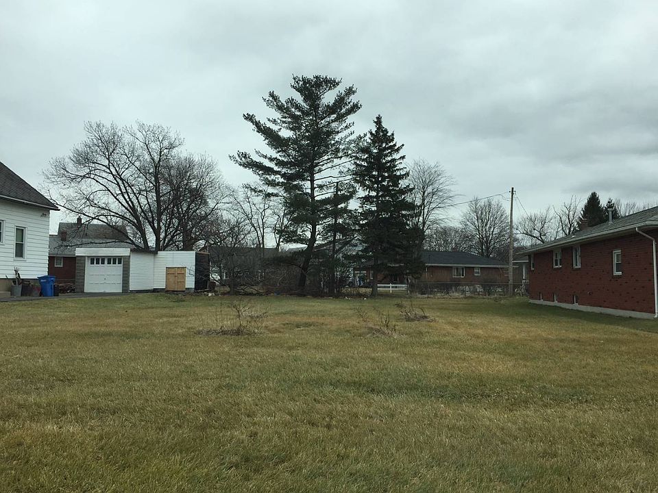 1st image of 13 Oriole St
