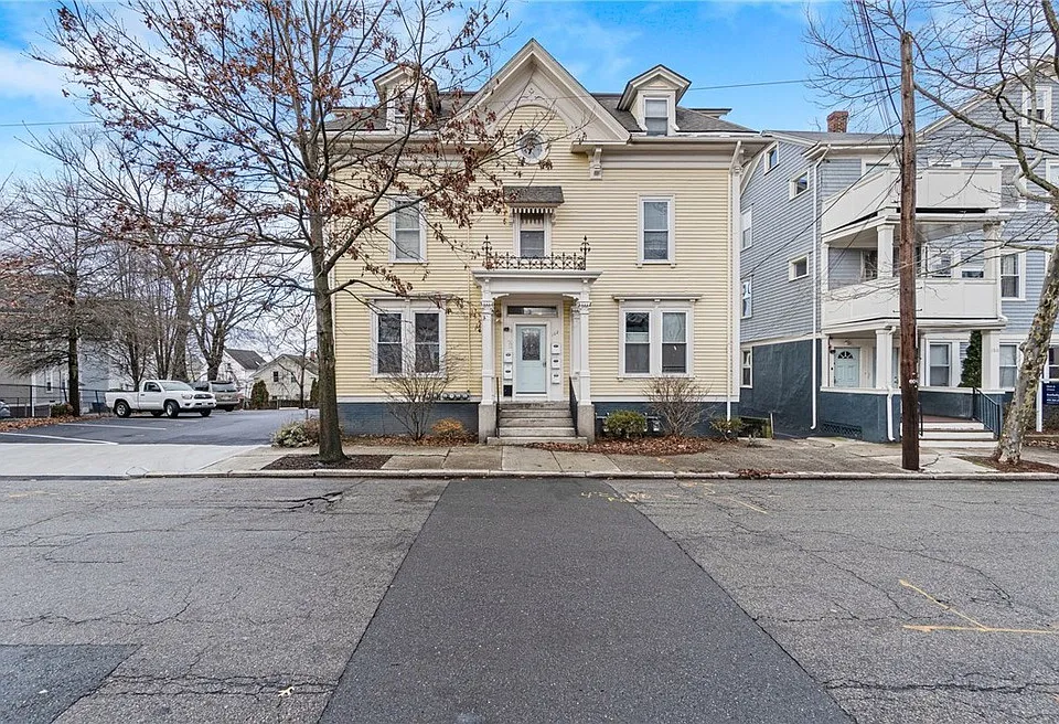 182 Camp St #7