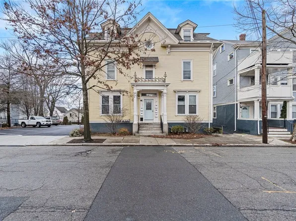 182 Camp St APT 7, Providence, RI 02906