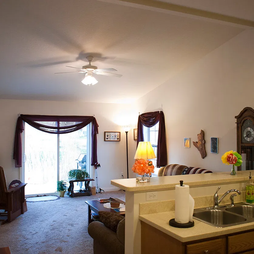 2 bed, 1200 sqft, $1,400 — Photo 4