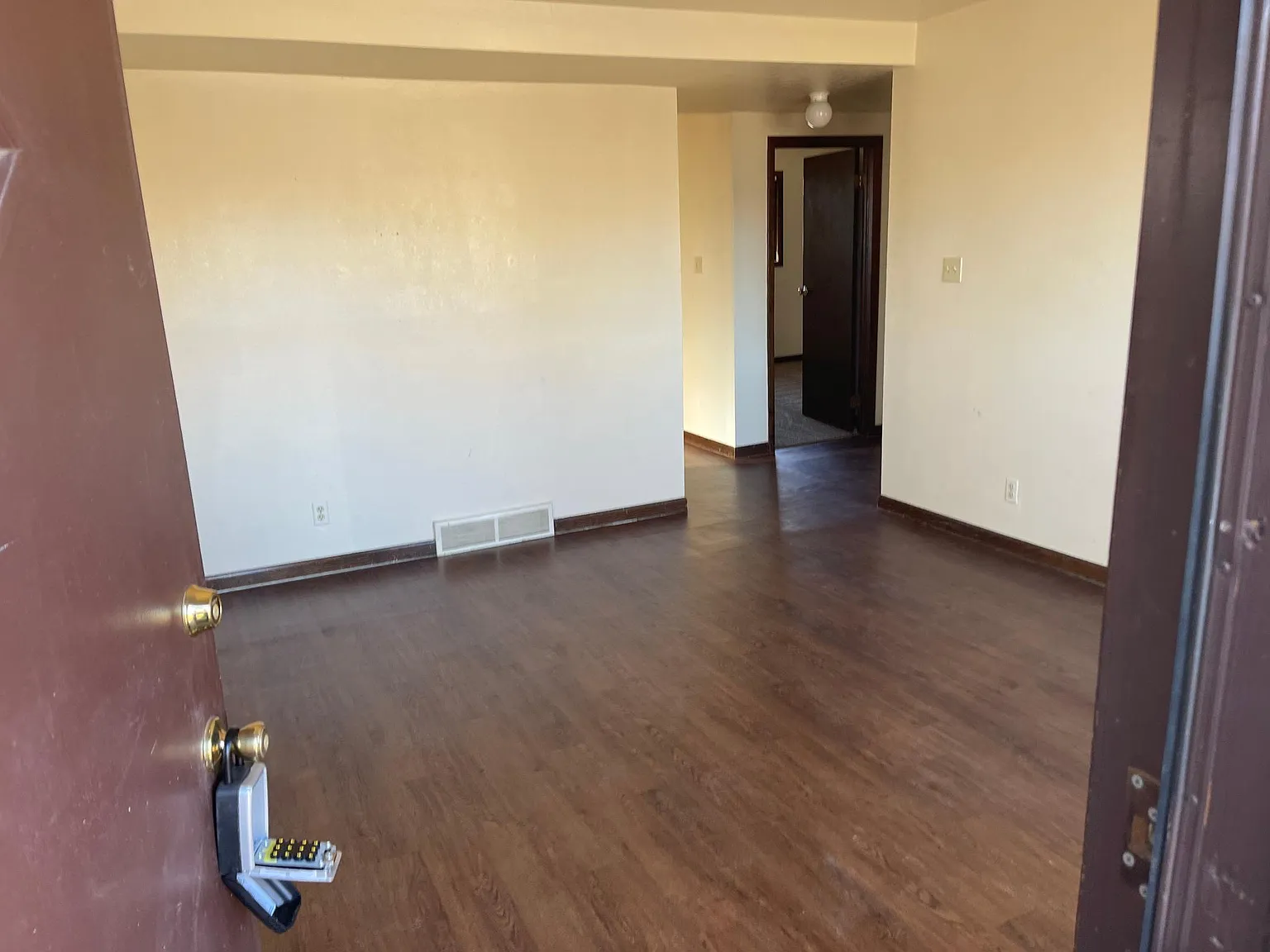 115 Cedar St — Photo 2