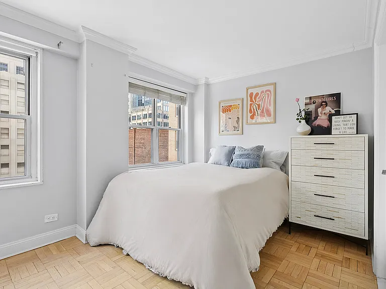 150 E 61st St #8K — Photo 7