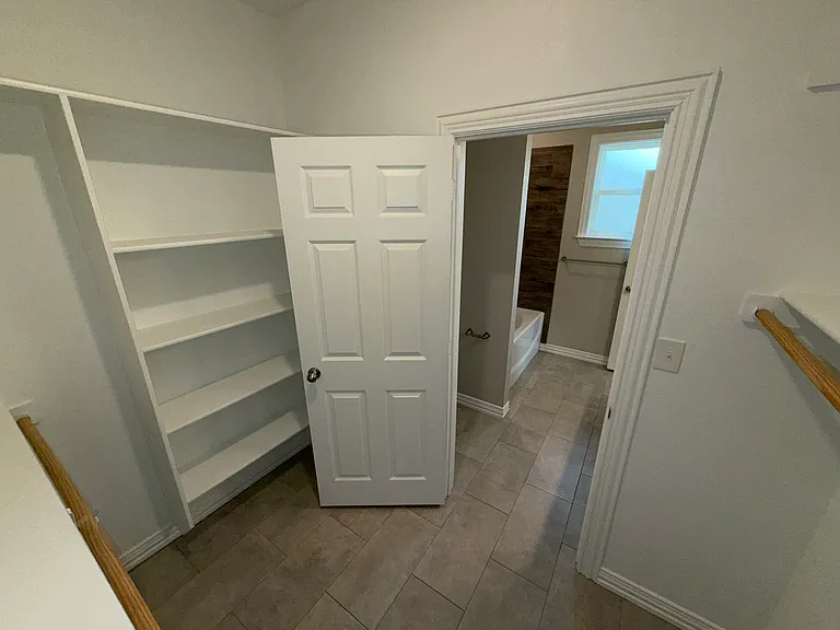 507 Wrigley Ln — Photo 7