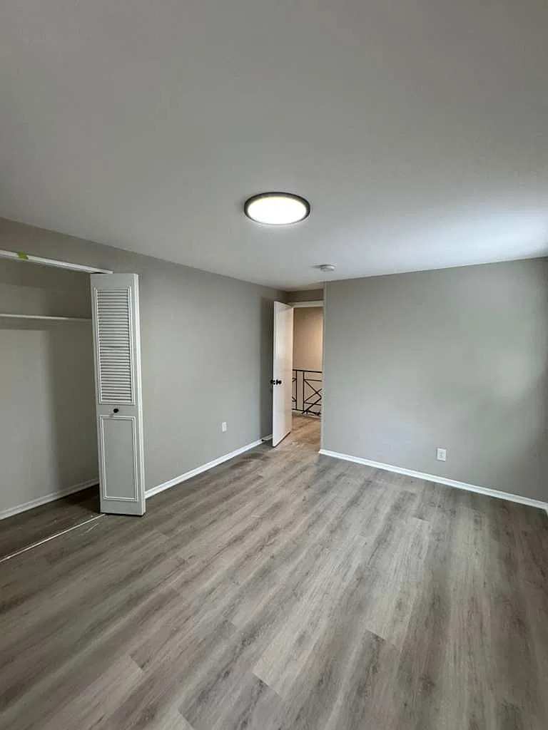 6 bed, 2400 sqft, $4,500 — Photo 4
