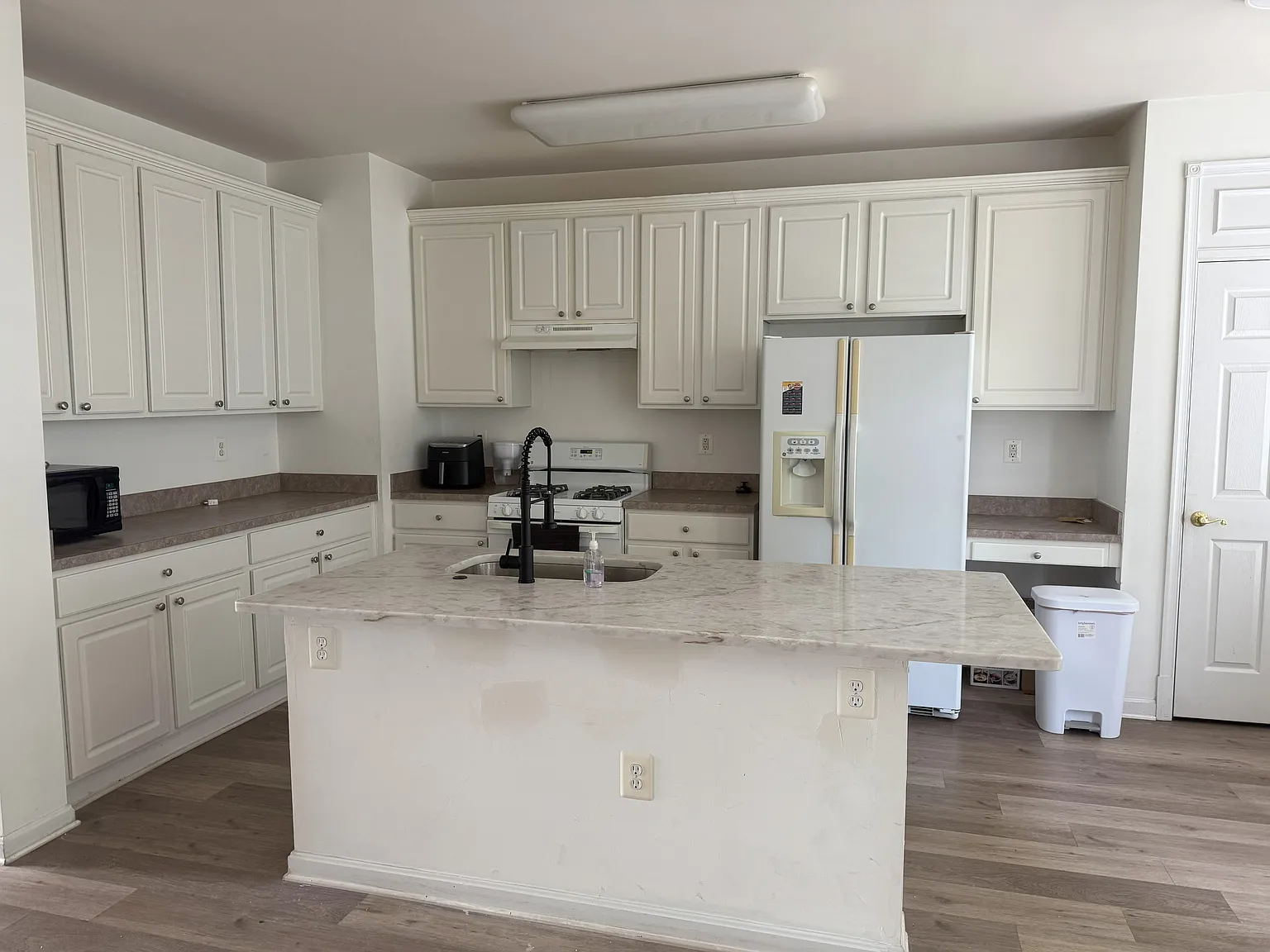 4122 Dallas Hutchison St — Photo 3