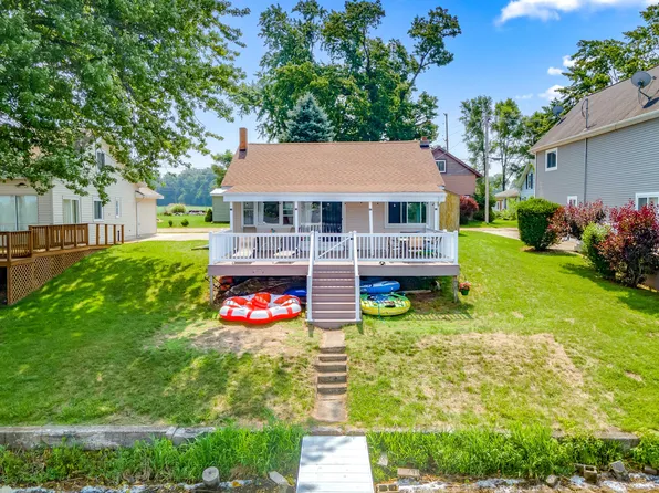 334 Lloyd Ln, Bronson, MI 49028