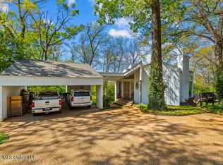 825 Crestview Dr, Yazoo City, MS 39194