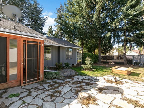 3rd image of 12405 NE 39th St