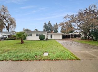8255 Oahu Dr, Fair Oaks, CA 95628